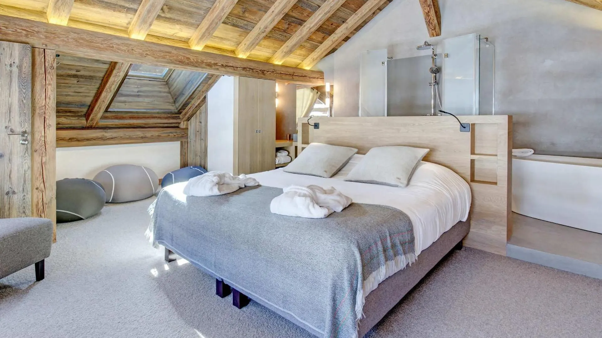 Chalet De Luxe 5*, 15 Pers., Piscine, Animaux Admis, La Clusaz - Fr-1-304-299